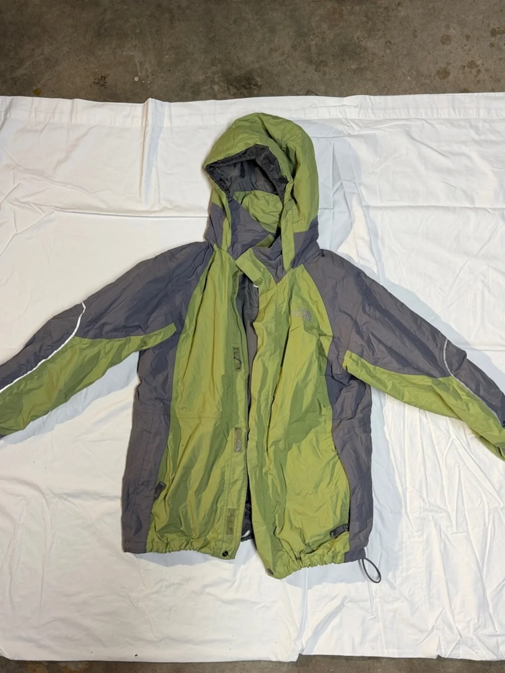 The North Face Kids Two-Tone Hooded Rain Jacket in Green and Gray